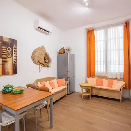 Orange - Center