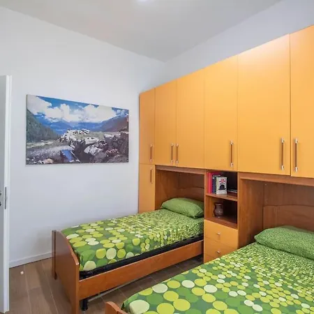 Apartment Orange - City Center Genua
