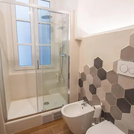 Orange - Center Апартаменты Генуя