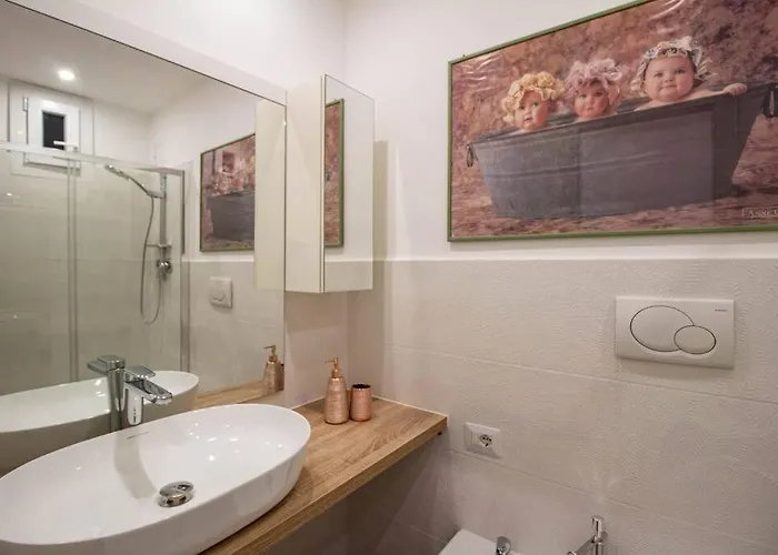 Orange - Center Apartment
