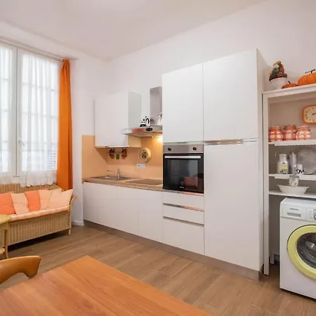 Orange - Center